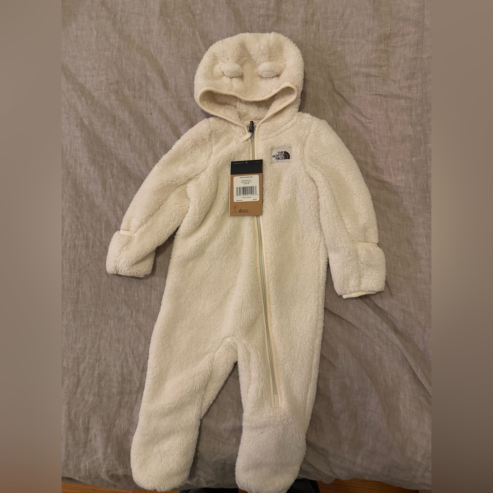 NWT The North Face Baby Campshire Bear fleece one-piece, 12-18m